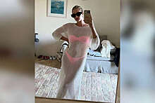 "Ангел" Victoria's Secret Хантингтон-Уайтли показа фигуру в бикини спустя полгода после родов