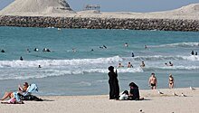 Пляжи Дубая оснастили "умными маяками"