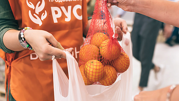 Что такое фудшеринг и как он помогает накормить голодающих