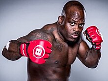 Фанаты выразили опасения, что экс-звезда UFC страдает от повреждения мозга. Боец после поединка начал «лаять» на камеру
