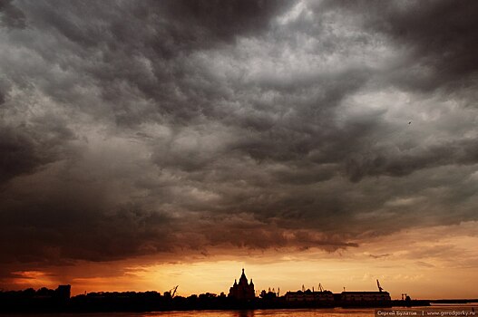 Фото дня: красоту Нижнего Новгорода не под силу испортить даже непогоде