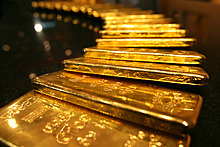 Цены на золото продолжают снижаться на фоне геополитической нестабильности
