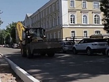 Сквер около кинотеатра «Октябрь» благоустраивают в Смоленске