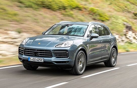 Porsche показал гибридный вариант внедорожника