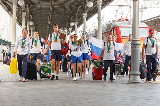 В Москву из Бреста вернулись победители и призеры первенства мира среди юношей и юниоров и первенства мира среди девушек и юниорок по пожарно-спасательному спорту.