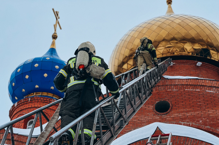 В Пермском крае пожарные провели учения в храме