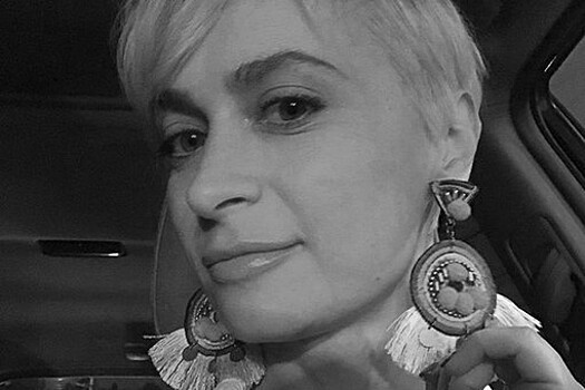 От шерифа Санта-Фе требуют удалить видео с умирающей на съемках фильма "Раст" Хатчинс