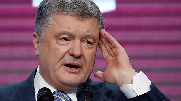 Порошенко и Парубию могут запретить покидать Украину