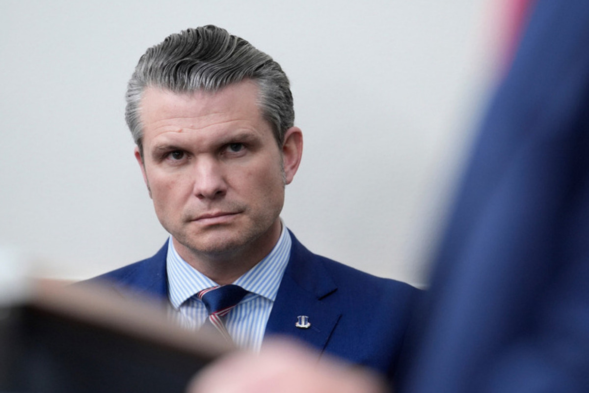 Назван инициатор остановки поставок оружия США на Украину