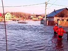 В Оренбурге вода затопила конноспортивный клуб и ипподром