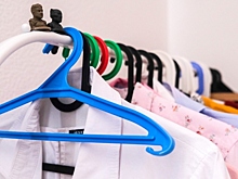 Какие вещи стоит выбросить этой осенью: стилист назвала антитренды в гардеробе