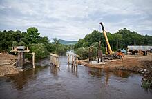 Строительство важного моста в Приморье завершится в этом году