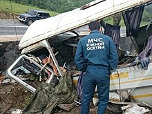 "Опасные трассы" в России стали кропить святой водою