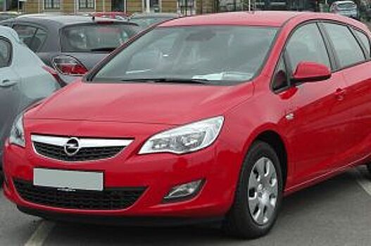 45-летний мужчина перевернулся на машине недалеко от парка Победы