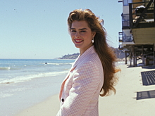 Бурные отношения с Траволтой, романтика с Джексоном и брак с Агасси: все о личной жизни легенды 80-х Брук Шилдс