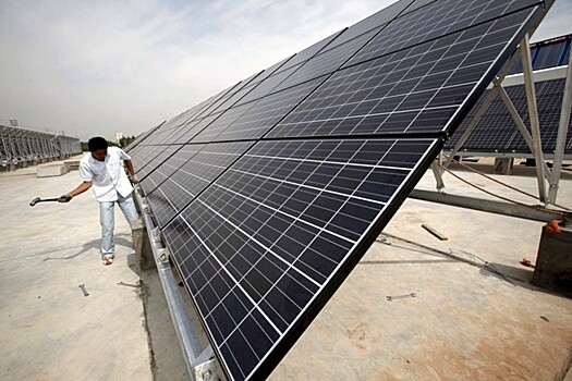 Первая в Китае солнечная станция на расплавленной соли заработала на полную мощность