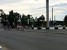 Власти пообещали открыть проезд по всем полосам на Худякова до конца недели