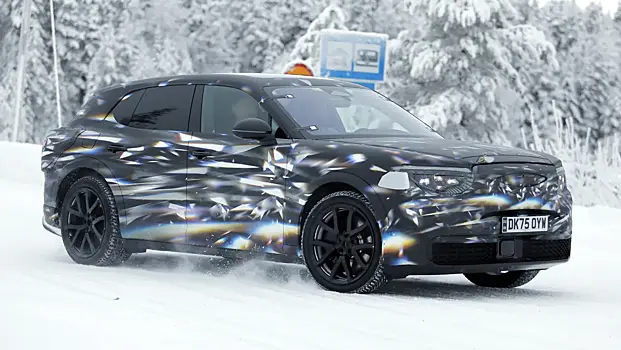 Электрический кроссовер Bentley Urban SUV попал в объективы фотошпионов