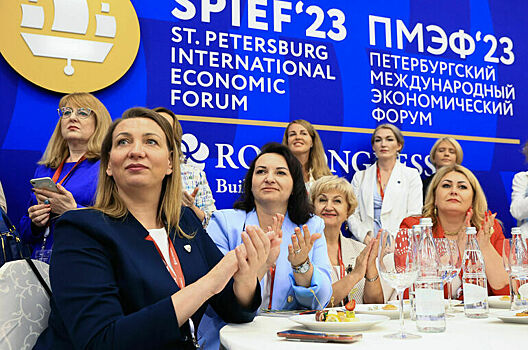 Эксперты на ПМЭФ обсудили роль женщин в формировании будущего России