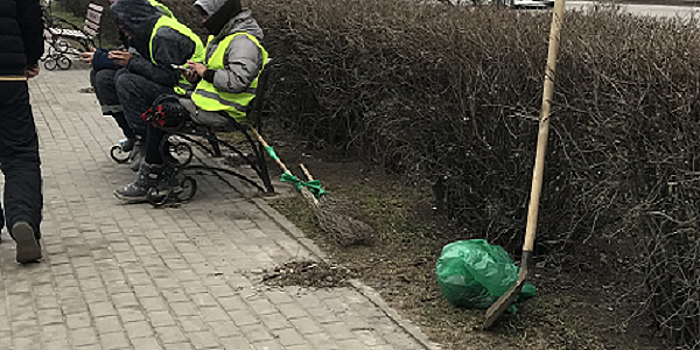 &laquo;Им по барабану&raquo;: Ростовчанин пожаловался на уборку дворников