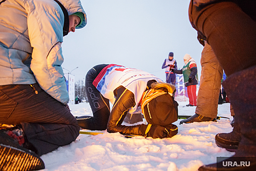 Тюменскую лыжницу увезли в больницу после падения на чемпионате России