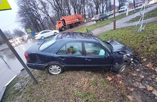 Ребенок попал в больницу с сотрясением мозга после ДТП в Армавире