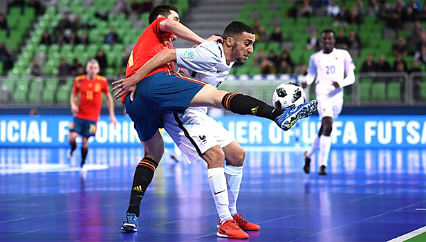 Сборная Испании вышла в полуфинал ЧЕ по мини-футболу