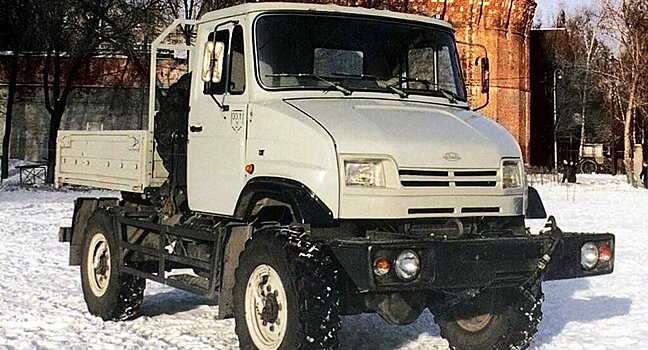 Грузовик 4x4 с двигателем мощностью 300 л.с.