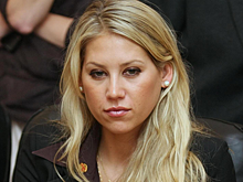 44-летнюю Анну Курникову подозревают в четвёртой беременности: фото