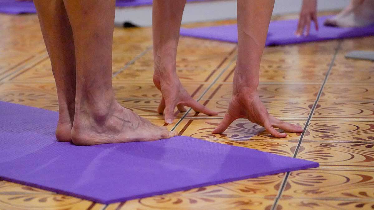 Москвичей пригласили на Международный день йоги