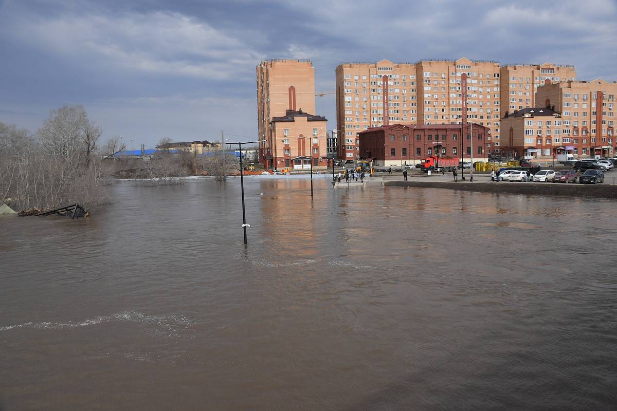 В Оренбурге за сутки затопило еще тысячу домовладений