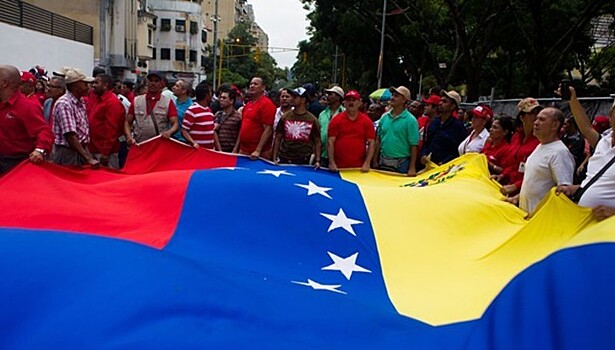 Moody's понизило рейтинг Венесуэлы до низшей ступени