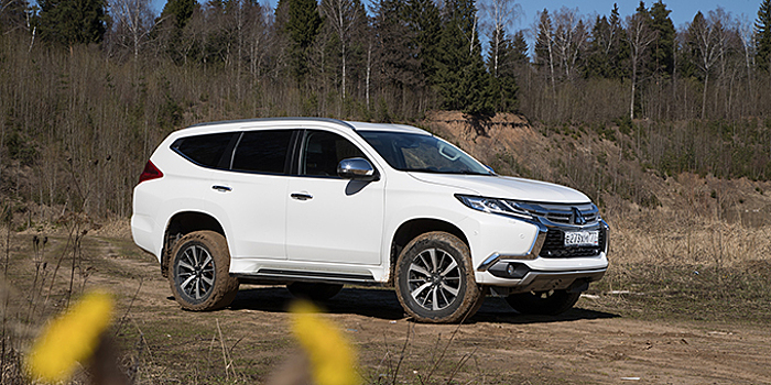 Mitsubishi Pajero Sport 2,4DI-D 6АТ: Ограничимся дизелем