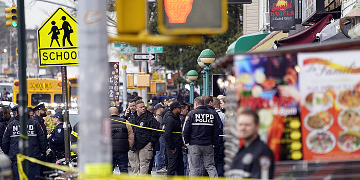 При стрельбе в метро в Нью-Йорке пострадали как минимум 16 человек