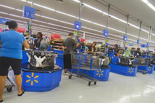 Сотрудники торговой сети Walmart потребовали отключить неработающий видеоконтроль для выявления случаев воровства