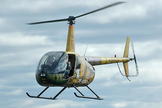 "Наполовину в реке": в Хакасии нашли упавший частный вертолет