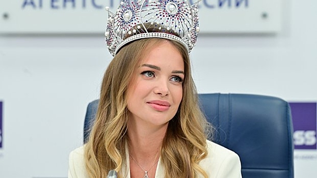 Самая красивая девушка России рассказала о поездке в Таиланд с десятью чемоданами