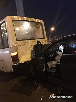 На Выборгском шоссе в сторону Каменки ДТП с маршруткой — пробке быть