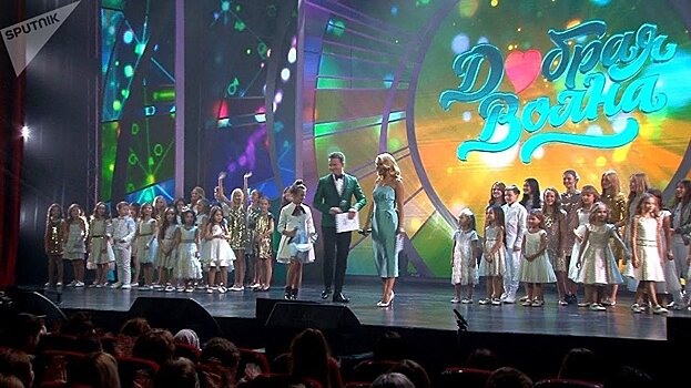 Финалисты "Ты супер!" встретились на "Доброй волне"