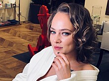 24-летняя Аглая Тарасова побывала на свидании с 49-летним экс-возлюбленным Дженнифер Лоуренс