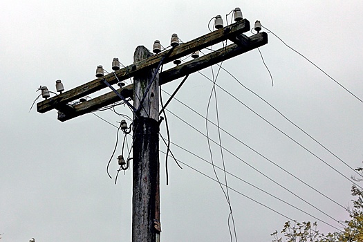 В Дагестане более 200 тысяч человек остались без электричества из-за ветра