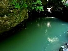 Каньоны и водопад - любимый маршрут туристов в Грузии