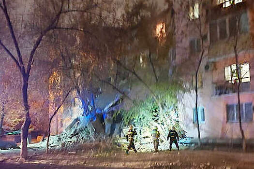 Губернатор Бабушкин: при обрушении дома в Астрахани погибла женщина