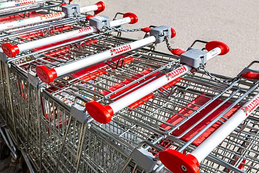 Auchan возобновил обсуждение планов по открытию новых магазинов в России