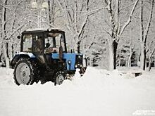 На дорогах Майкопа работает 18 единиц снегоуборочной техники