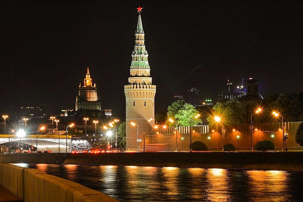 Sky news: Москва, возможно, планирует что-то масштабное