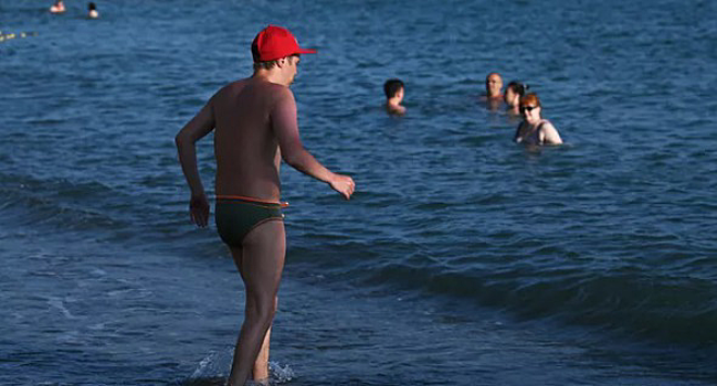 Прокуратура Красноярского края предлагает научить людей плавать