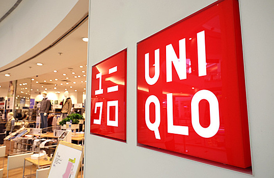 «Ъ»: Uniqlo может закрыть большинство своих российских магазинов