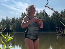 Мать Анастасии Ивлеевой снялась в купальнике