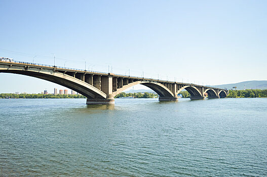 Коммунальный мост отмечает 60-летний юбилей